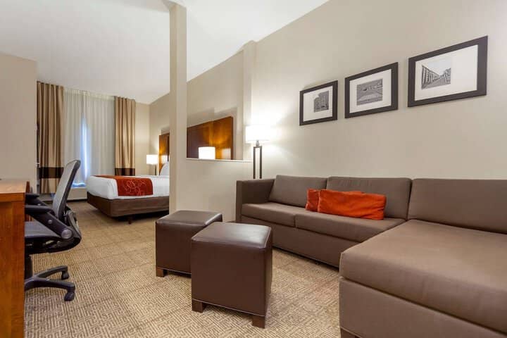 Room 15 of 40
